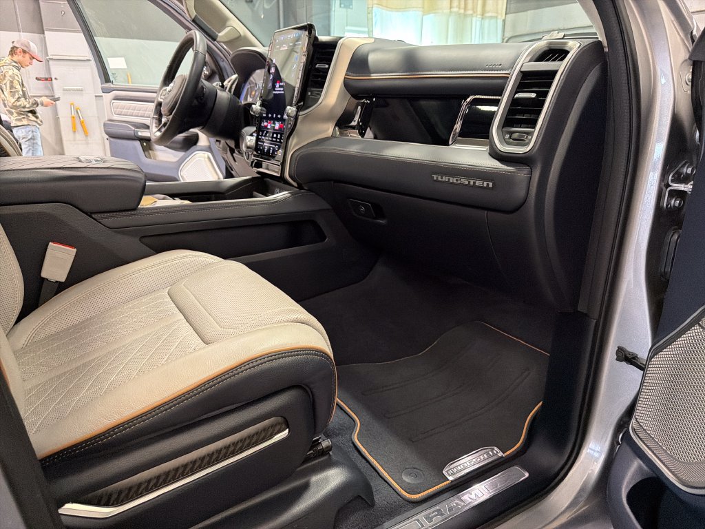 Used 2025 RAM 1500 Tungsten AWD/4WD image 21
