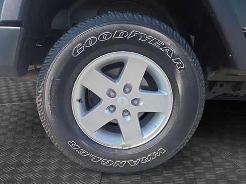 Used 2012 Jeep Wrangler Unlimited Sport AWD/4WD image 31
