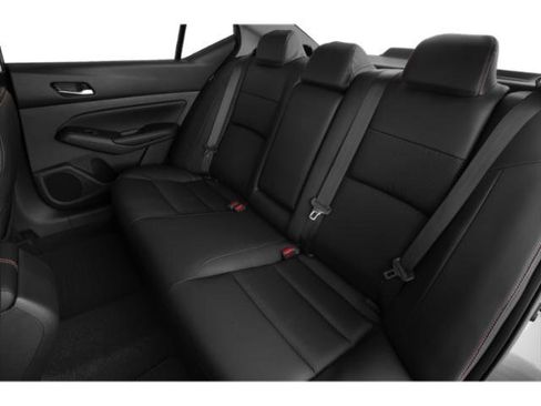 Used 2022 Nissan Altima 2.5 SR w/ Midnight Edition Package FWD image 16