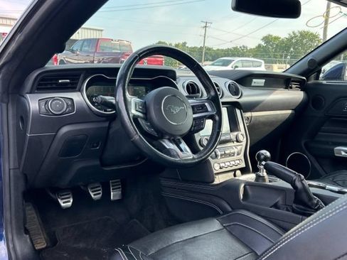 Used 2018 Ford Mustang GT Premium w/ Equipment Group 401A RWD image 20
