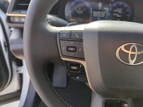 New 2025 Toyota Crown Signia image 17