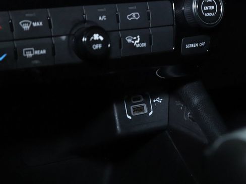 Used 2024 Jeep Compass Latitude AWD/4WD image 27