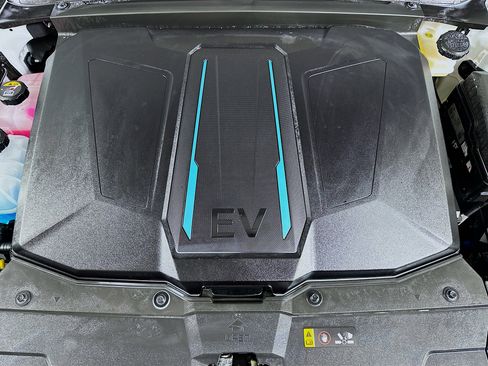 Used 2024 Hyundai Ioniq 5 SEL image 32