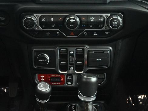 Used 2023 Jeep Wrangler Unlimited Rubicon 392 w/ Trailer Tow Package AWD/4WD image 43