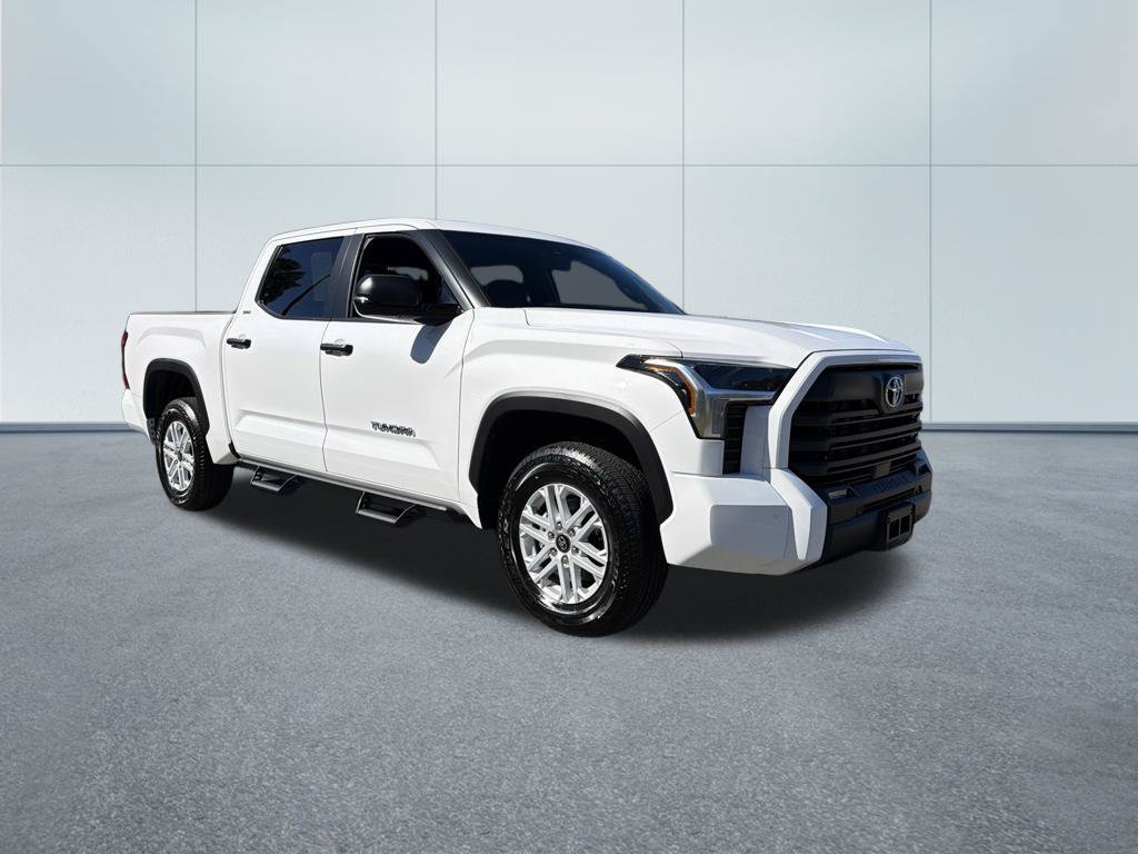 Used 2026 Toyota Tundra SR5 w/ SR5 Convenience Package AWD/4WD image 4
