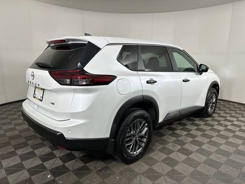 Certified 2025 Nissan Rogue S image 3