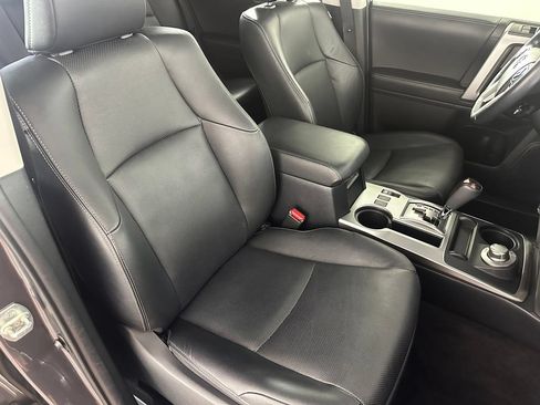 Used 2023 Toyota 4Runner Limited AWD/4WD image 32