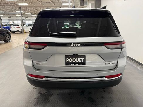 Used 2024 Jeep Grand Cherokee Limited w/ Luxury Tech Group II image 5