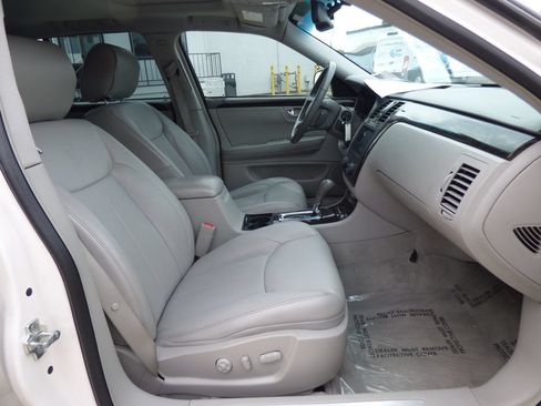 Used 2011 Cadillac DTS Luxury FWD image 13