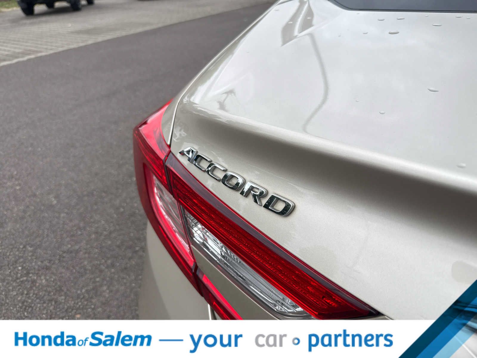 Used 2018 Honda Accord EX-L image 7