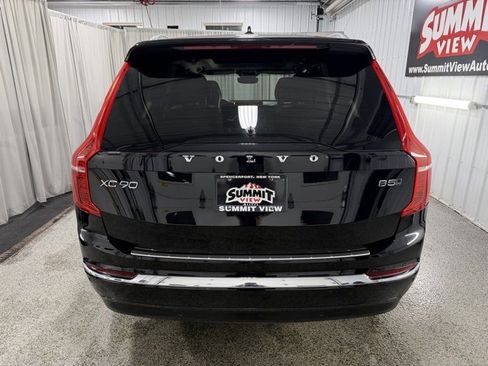 Used 2023 Volvo XC90 B5 Plus image 5