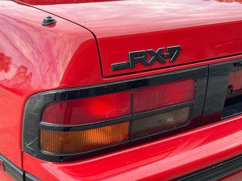 Used 1988 MAZDA RX-7 Convertible RWD image 15