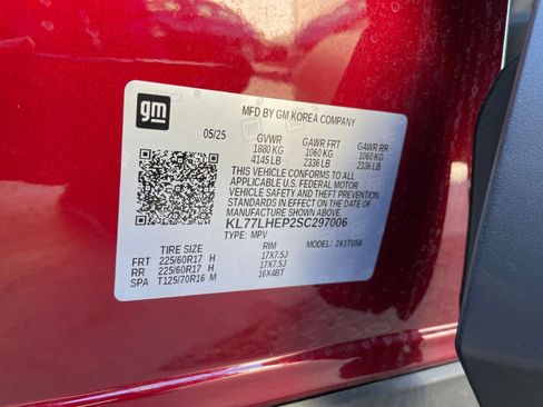 Used 2025 Chevrolet Trax LT image 30