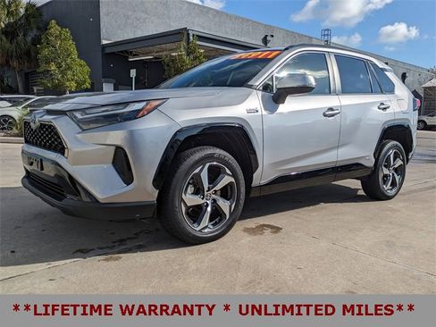Used 2022 Toyota RAV4 SE image 10