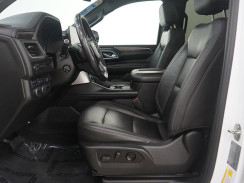 Used 2021 Chevrolet Tahoe LT w/ LT Signature Package image 28