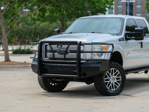 Used 2014 Ford F250 XLT w/ XLT Value Package AWD/4WD image 7