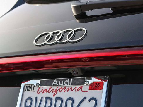 Used 2025 Audi Q6 e-tron Premium w/ Convenience Package image 12