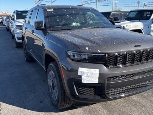 New 2025 Jeep Grand Cherokee L Altitude image 1