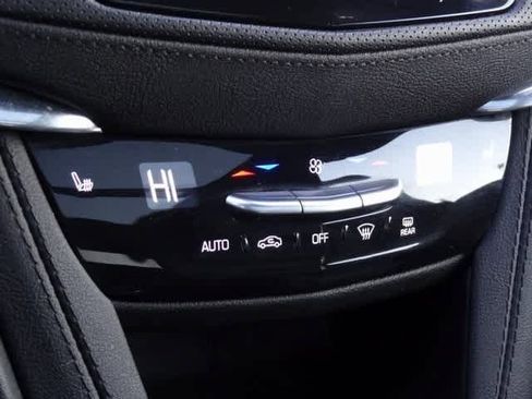 Used 2023 Cadillac XT5 Premium Luxury image 29