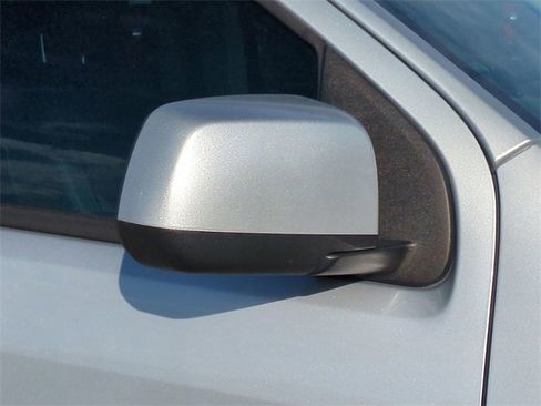 Used 2017 Chevrolet Colorado Z71 image 12