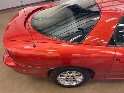 Used 2002 Chevrolet Camaro Z28 w/ Preferred Equipment Group image 84