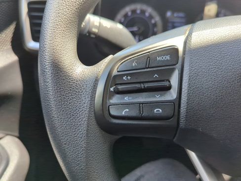 Used 2020 Hyundai Venue SEL FWD image 25
