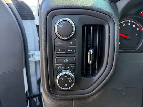 Used 2025 GMC Sierra 1500 Pro w/ Pro Value Package AWD/4WD image 8