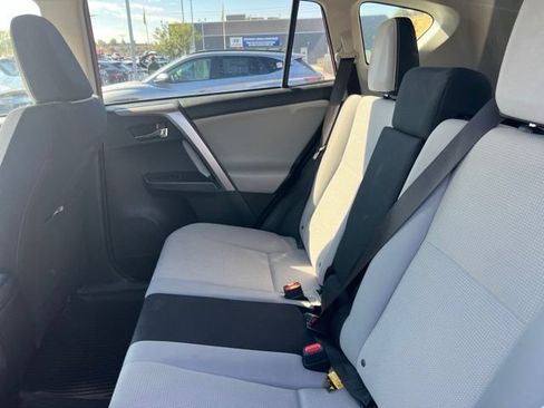 Used 2017 Toyota RAV4 XLE AWD/4WD image 10