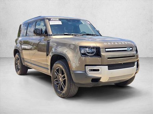 Used 2025 Land Rover Defender 110 S AWD/4WD image 3