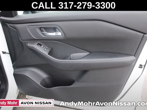 Used 2024 Nissan Rogue SV AWD/4WD image 23