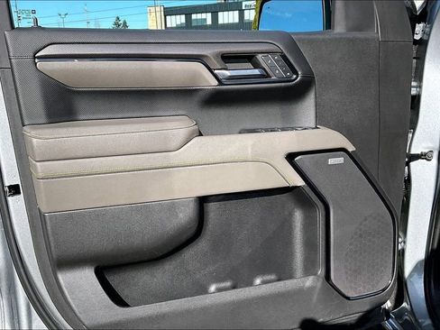 Used 2024 Chevrolet Silverado 1500 ZR2 image 23