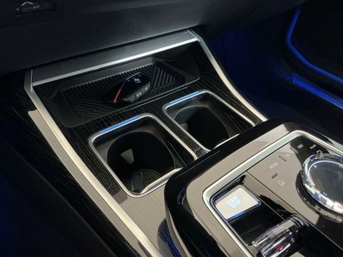 Used 2024 BMW i7 M70 w/ Executive Package image 13