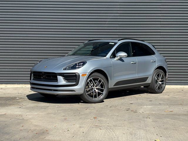 Used 2026 Porsche Macan AWD/4WD image 1