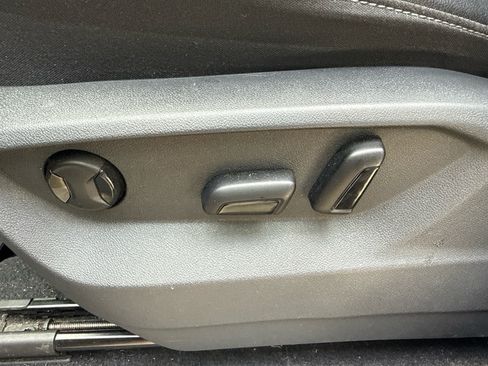 Used 2018 Volkswagen Atlas SE FWD image 40