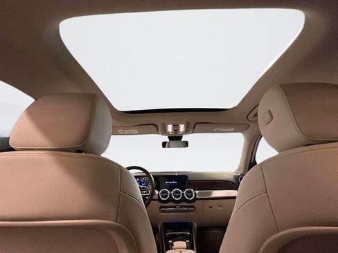 Certified 2022 Mercedes-Benz GLB 250 4MATIC image 16