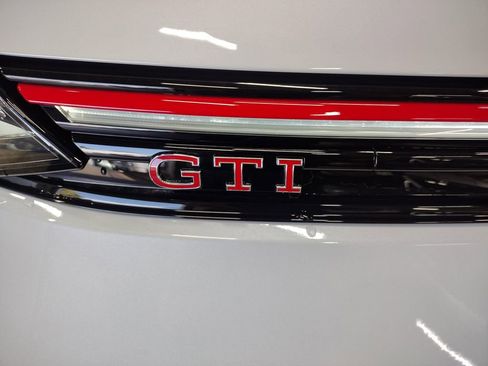 New 2025 Volkswagen GTI SE image 5
