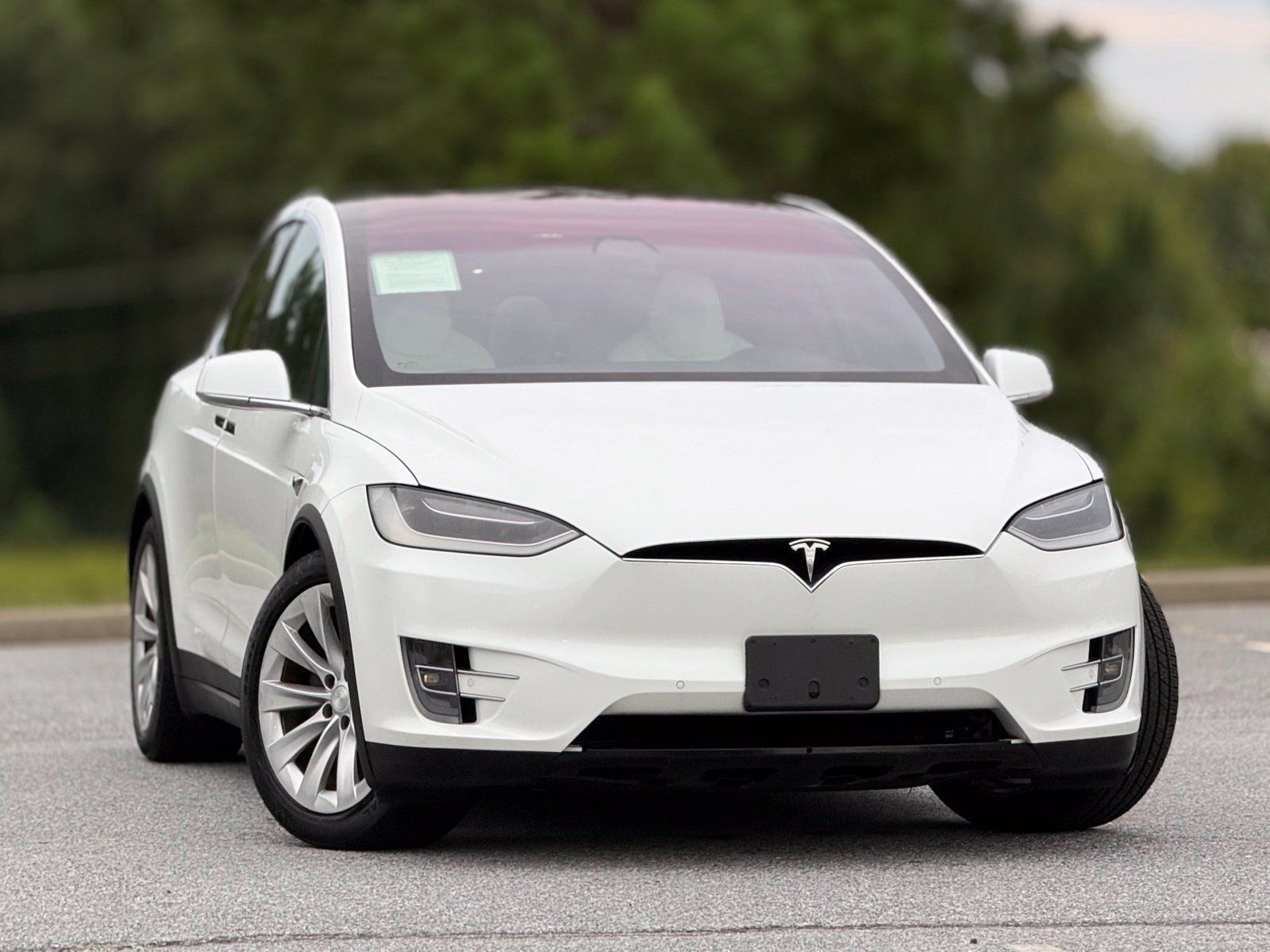 Used 2018 Tesla Model X 75D AWD/4WD image 4