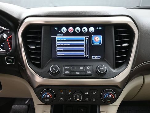 Used 2018 GMC Acadia Denali w/ Technology Package AWD/4WD image 17