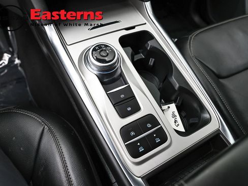 Used 2024 Ford Explorer Limited image 13