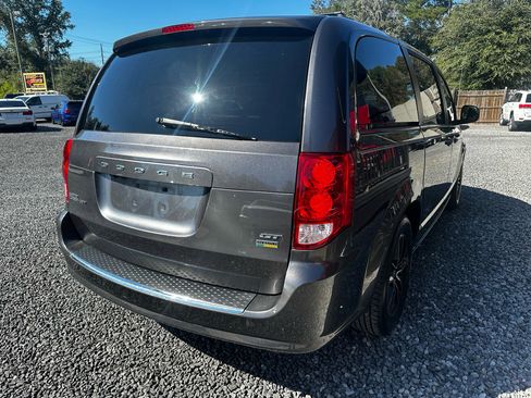 Used 2018 Dodge Grand Caravan GT image 9