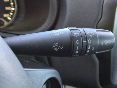 Used 2021 Jeep Renegade Latitude w/ Convenience Group image 26