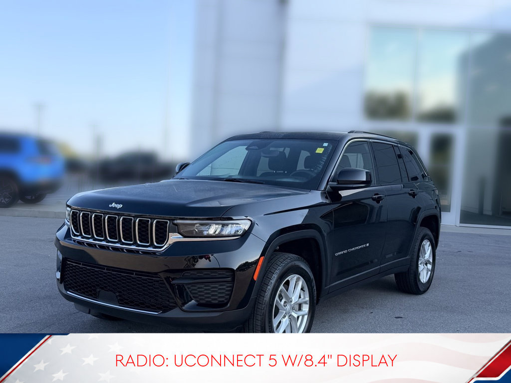 Used 2024 Jeep Grand Cherokee Laredo X AWD/4WD image 2
