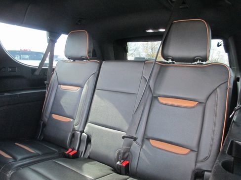 Used 2021 GMC Yukon XL AT4 w/ AT4 Premium Plus Package image 22