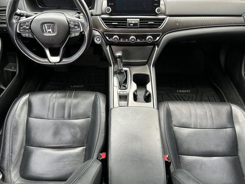 Used 2018 Honda Accord Touring image 14