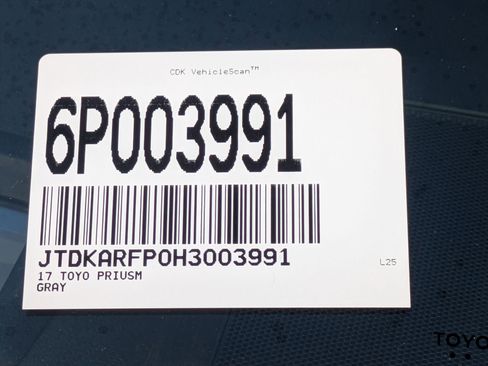 Used 2017 Toyota Prius Prime Plus image 33