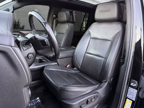 Used 2022 Chevrolet Suburban High Country AWD/4WD image 29