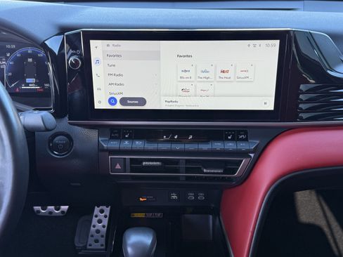 Used 2025 Toyota Camry XSE image 3