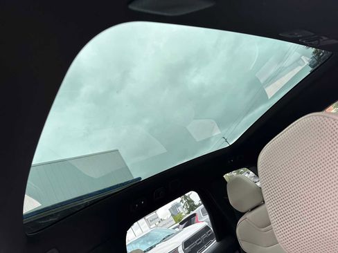 New 2025 Volvo EX90 Ultra image 24