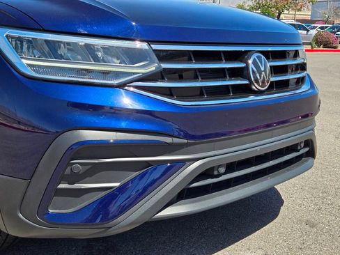 Certified 2023 Volkswagen Tiguan SE w/ Panoramic Sunroof Package FWD image 2
