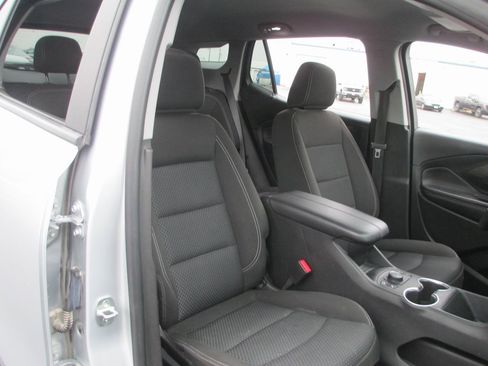 Used 2022 GMC Terrain SLE w/ Driver Convenience Package image 16